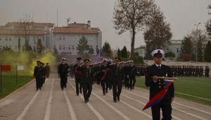 Jandarma ve Sahil Güvenlik uzman erbaşları asayiş kurslarını tamamladı