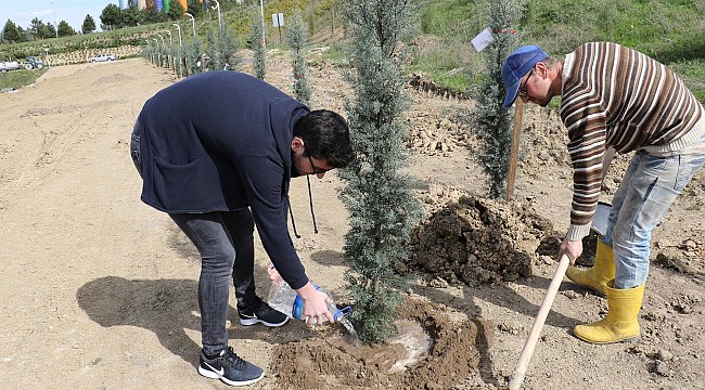 Fidanın kendi adına değil, son Afrin şehidi adına dikilmesini istedi.