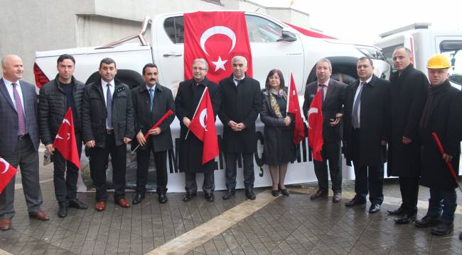 Madencilerden Mehmetçik'e arazi aracı desteği