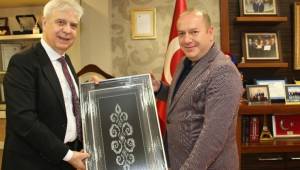 Makedon Bakandan Türk işadamlarına çağrı