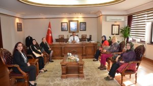 MHP Kadın Kollarından Vali Çeber'e ziyaret