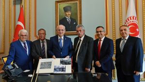 Okul arkadaşlarından TBMM Başkanı Kahraman'a sürpriz ziyaret