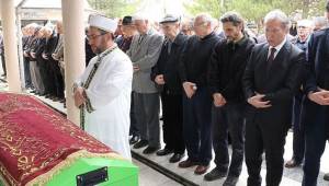 Sabancı Vakfı Mütevelli Heyeti Başkan Yardımcısı Paçacıoğlu toprağa verildi