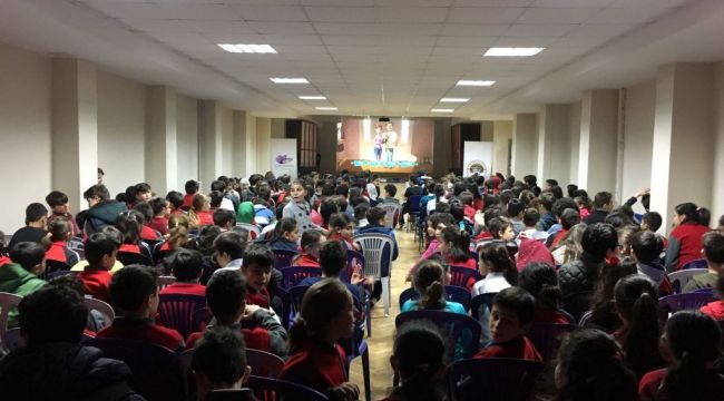 Safranbolu'da öğrencilerin sinema keyfi