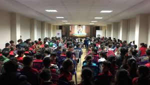 Safranbolu'da öğrencilerin sinema keyfi