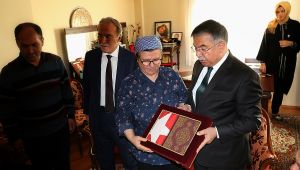 Bakan İsmet Yılmaz'dan Aybüke öğretmenin ailesine ziyaret