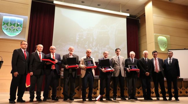 Karabük'ün büyükleri KBÜ'deki panelde Karabük'ü anlattı