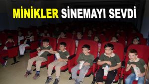 Minikler sinemayı sevdi