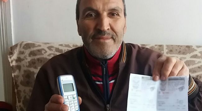 Televizyondan sipariş ettiği telefon maket çıktı