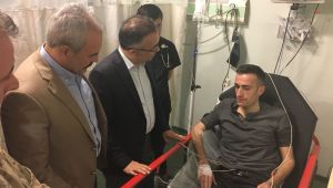 Çeber ve Uysal yaralıları ziyaret etti
