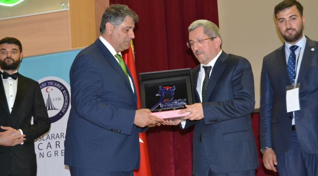 Başkan Vergili 3. Uluslararası Ticaret Kongresi'ne katıldı