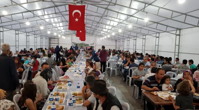 MÜSİAD Ramazan çadırında iftar açtırdı