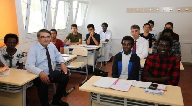 Prof. Dr. Mehmet Şişman KBÜ'yü ziyaret etti