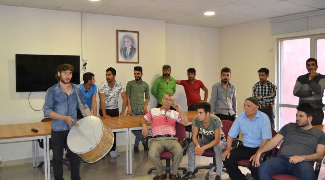 Ramazan davulcuları sınavda ter döktü