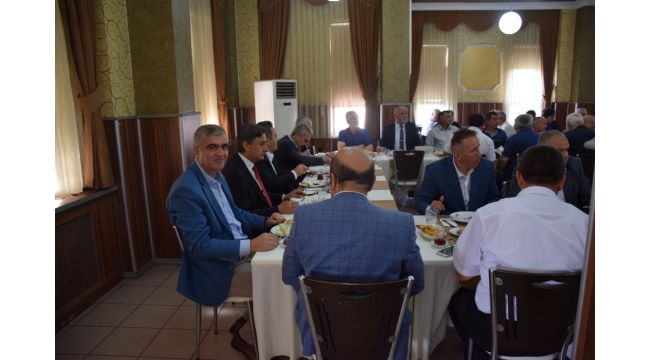 AK Partili Adaylar muhtarlarla bir araya geldi