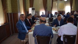 AK Partili Adaylar muhtarlarla bir araya geldi