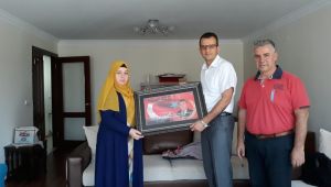 İLÇE MİLLİ EĞİTİM MÜDÜRÜNDEN ŞEHİT AİLESİNE ZİYARET