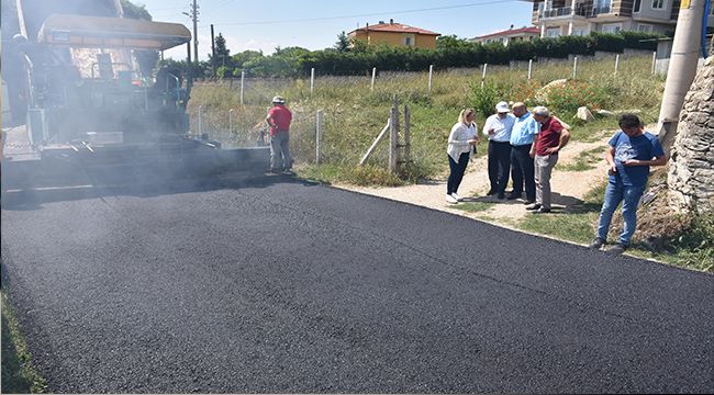 Sıcak asfalt çalışmaları devam ediyor