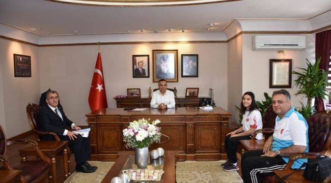 Türkiye şampiyonundan Vali Çeber'e ziyaret