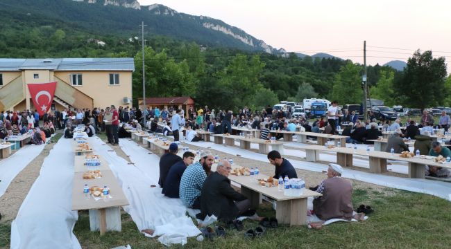 Ürkmezer, orucunu Akkışla Köyü'nde açtı