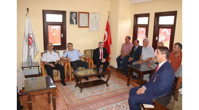 Vali Çeber, şehit ve gazi derneklerini ziyaret etti