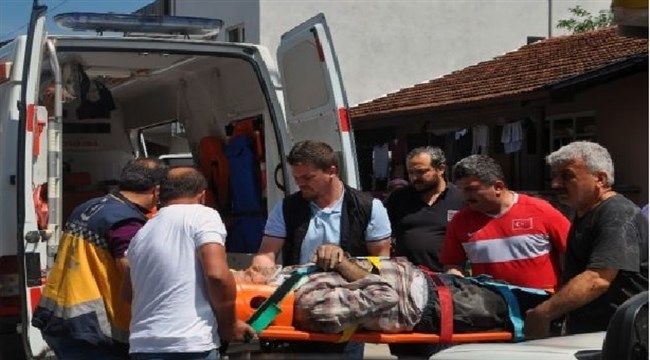 Yenice'de inşaatta onarım yapan işçi düşerek yaralandı