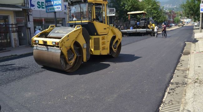 Bağ Essan Sanayi Sitesi'nde sıcak asfalt çalışmaları başladı
