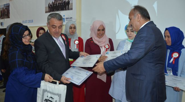 Dereceye giren kadın çiftçilere sertifikaları verildi