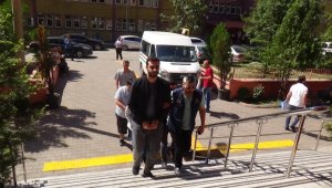 FETÖ operasyonunda 3 zanlı adliyeye sevk edildi