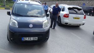 Karabük'te iki otomobil çarpıştı: 8 yaralı