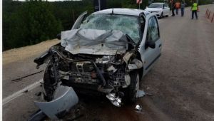 Kazada ağır yaralanan sürücü hastanede hayatını kaybetti