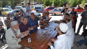 Arefe Günü Mezarlıklarda Kur’an Ziyafet