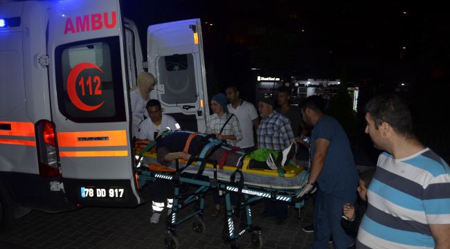 İki otomobil çarpıştı: 7 yaralı