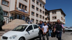 Kaçan otomobilden uyuşturucu ele geçirildi