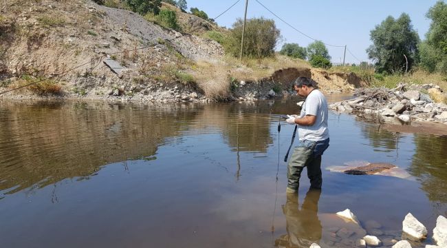 Kimyasal maddenin karıştığı çaydaki su normale dönmeye başladı