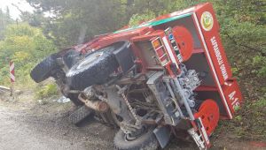 Yangına giden arazöz devrildi: 2 yaralı