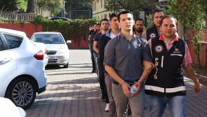 FETÖ operasyonunda gözaltına alınan askerler adliyeye sevk edildi