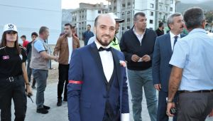Fırat Kalkanı şehidinin kardeşine polisten düğün konvoyu