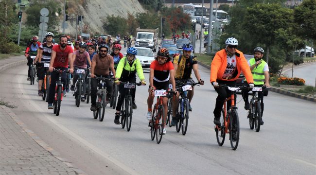Karabük'te 'Trafikte bizde varız' temalı bisiklet turu