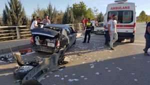 Otomobili ile kaza yaptı, oturup ağladı