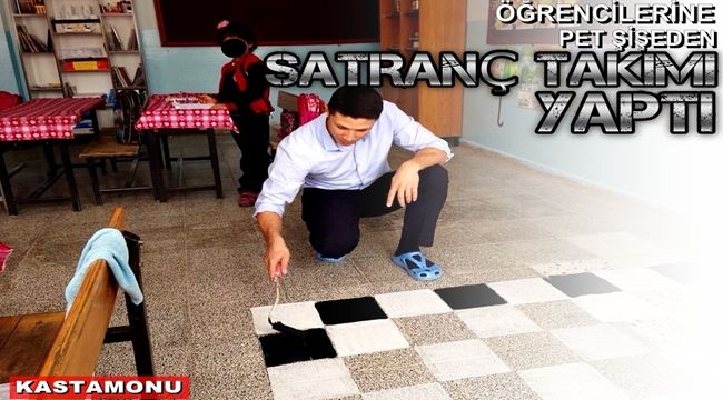 Duyarlı öğretmen, öğrencileri için pet şişeleri keserek satranç takımı yaptı