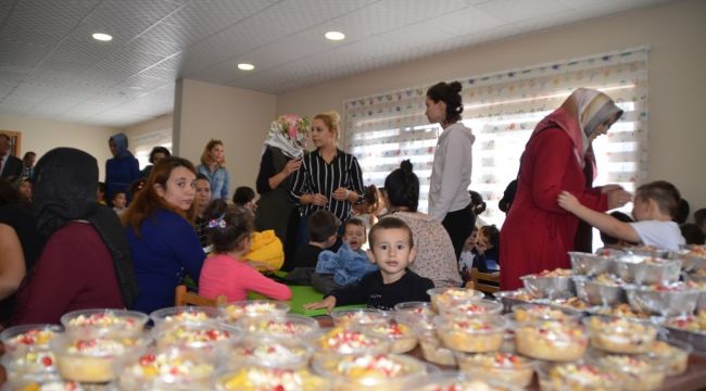 Miniklerin aşure keyfi
