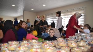 Miniklerin aşure keyfi