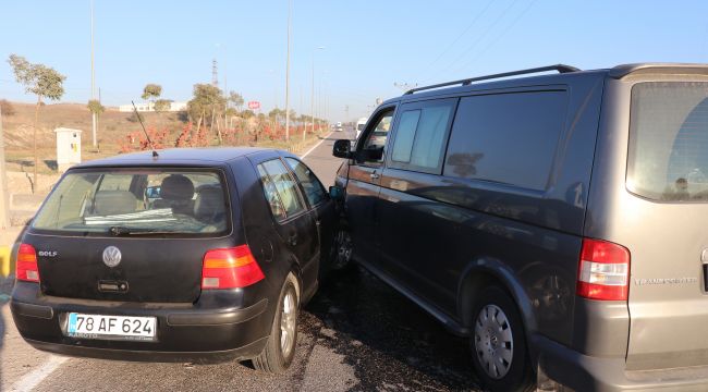 Otomobil ile kamyonet çarpıştı: 1'i çocuk 5 yaralı