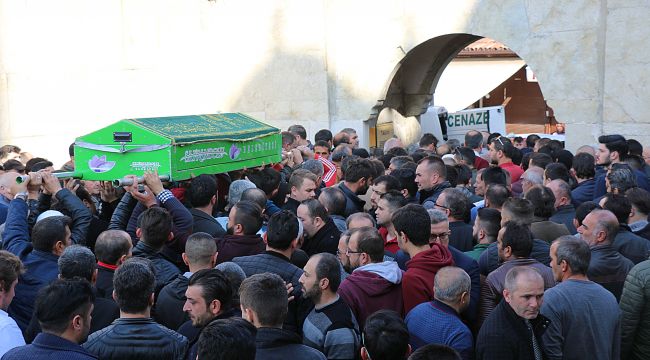 Yanan konakta can veren genç son yolculuğuna uğurlandı