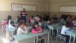 Yenice Jandarmadan öğrencilere trafik eğitimi