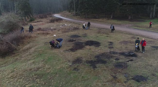 Doğa sporcuları ormanlarda çevre temizliği yaptı