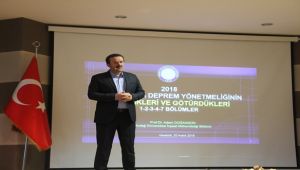 Prof. Dr. Doğangün, öğrencilere yeni deprem yönetmeliğini anlattı