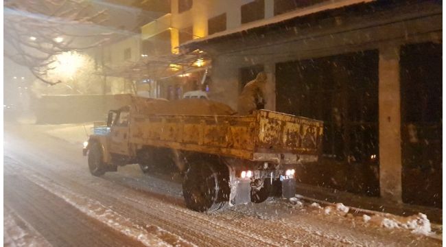 Karabük'te araçlar yolda mahsur kaldı