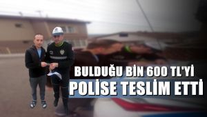 Köylü pazarında bulduğu parayı polislere teslim etti